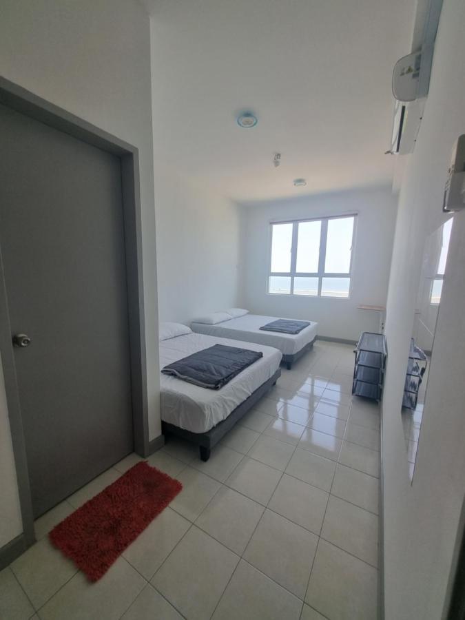 Seaside Haven Homestay Seaview Unit With Pool Opposite Ktcc & Mayang Mall - Pangsapuri Ladang Tanjung Kuala Terengganu Eksteriør billede